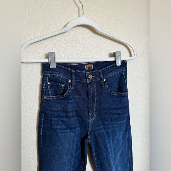 MOTHER The insider crop fray jeans size 25 in off limit blue shark hem - Picture 5 of 14